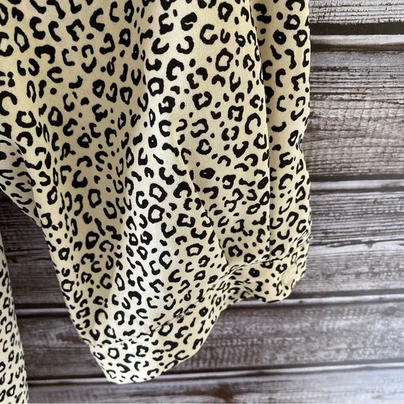 NWT Chelsea & Theodore Animal Print Long-Sleeved Blouse Size XXL - Picture 3 of 6